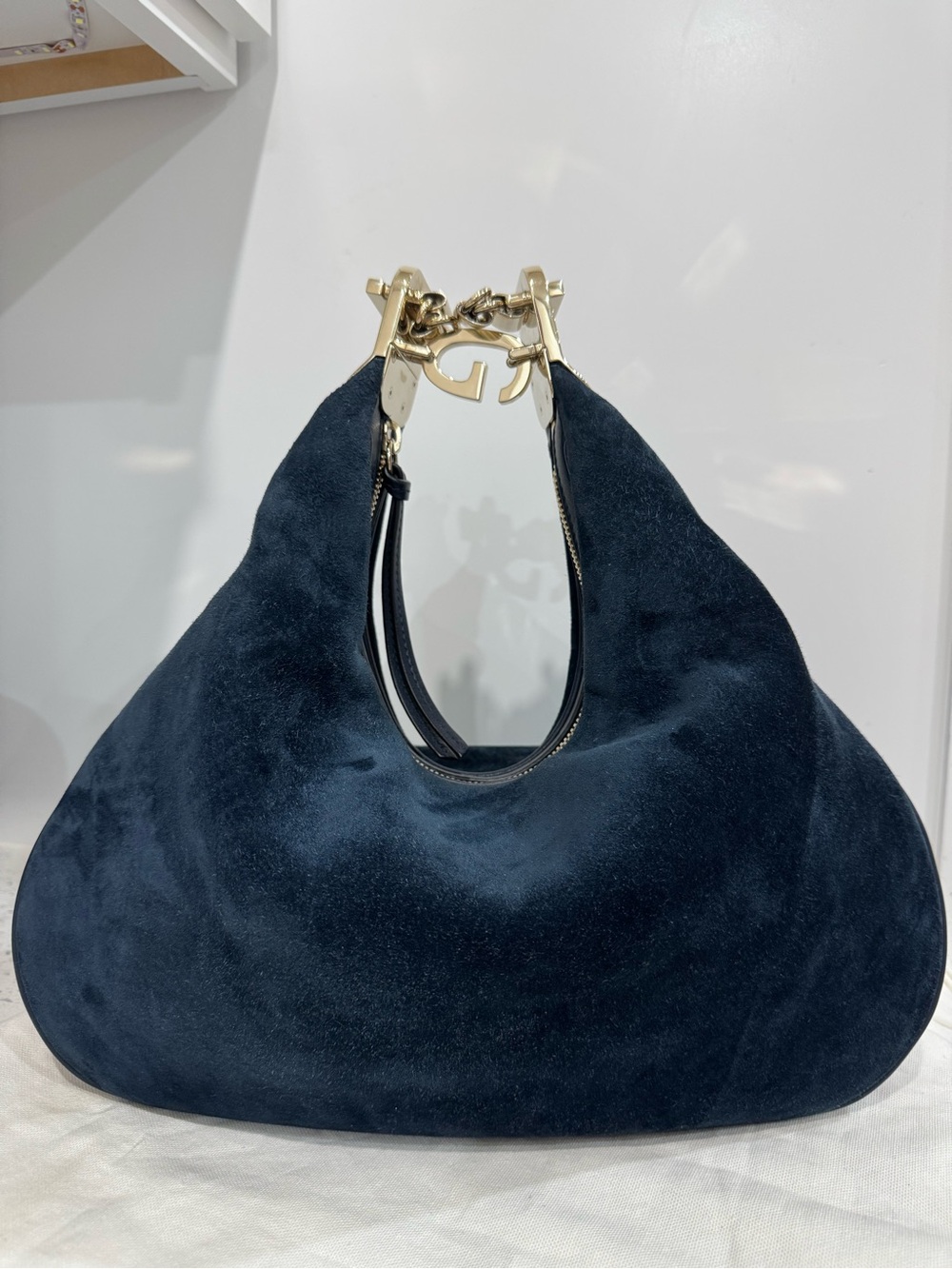 Gucci Web Attaché crossbody Suede Crescent Shoulder Bag with Green/Red Web Strap - Picture 4 of 16